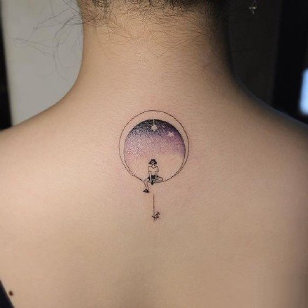 点击大图看下一张：星月纹身 极简星星和月亮元素的一组极简小纹身图案