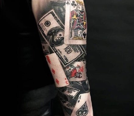 点击大图看下一张：扑克牌纹身 9款扑克牌主题的写实纹身作品图片