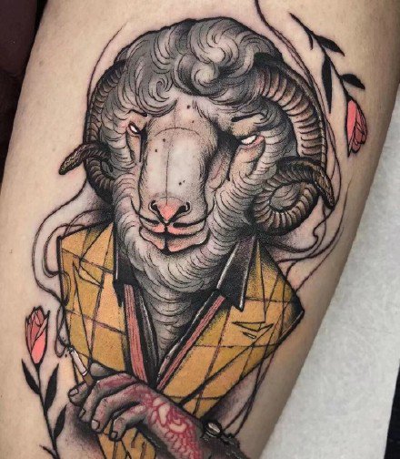 点击大图看下一张：羊纹身 适合白羊座的几款羊头纹身图片