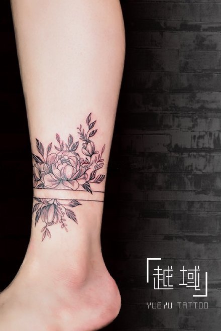 点击大图看下一张：一组女生素花纹身图片 上海纹身越域刺青作品