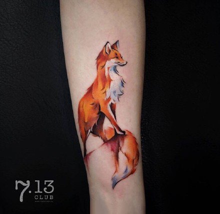 点击大图看下一张：很可爱的一组红色小狐狸纹身图片