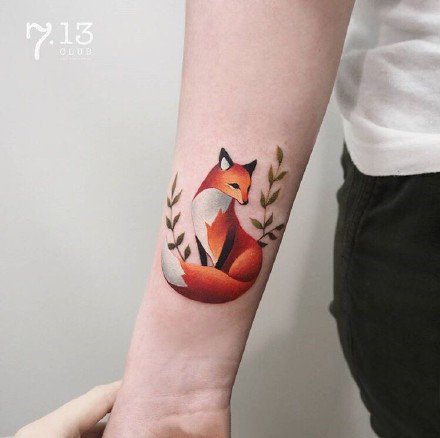 点击大图看下一张：很可爱的一组红色小狐狸纹身图片