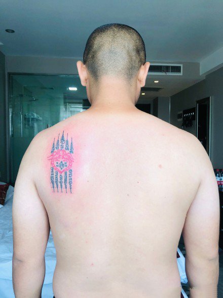 点击大图看下一张：泰国刺符主题的9款纹身作品图片