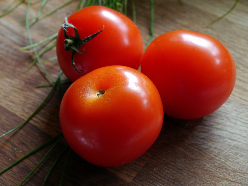 点击大图看下一张：富含维维生素的番茄图片
