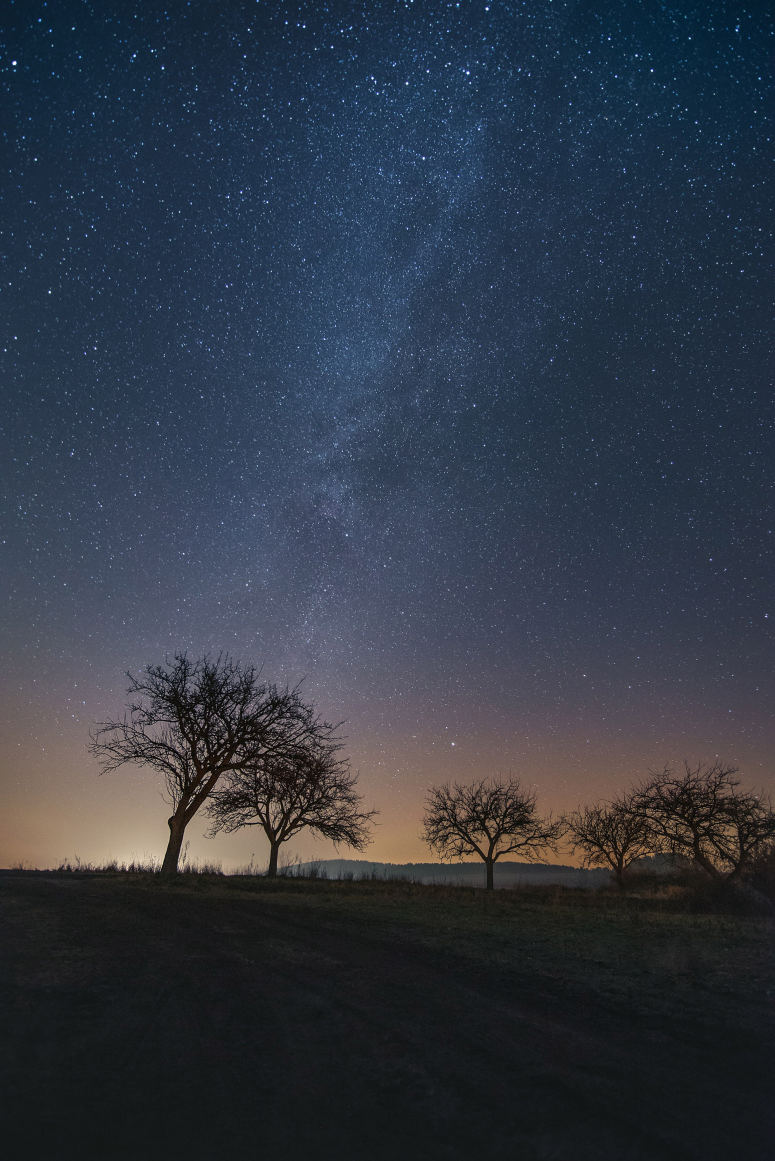 点击大图看下一张：一组唯美的夜晚星空图片