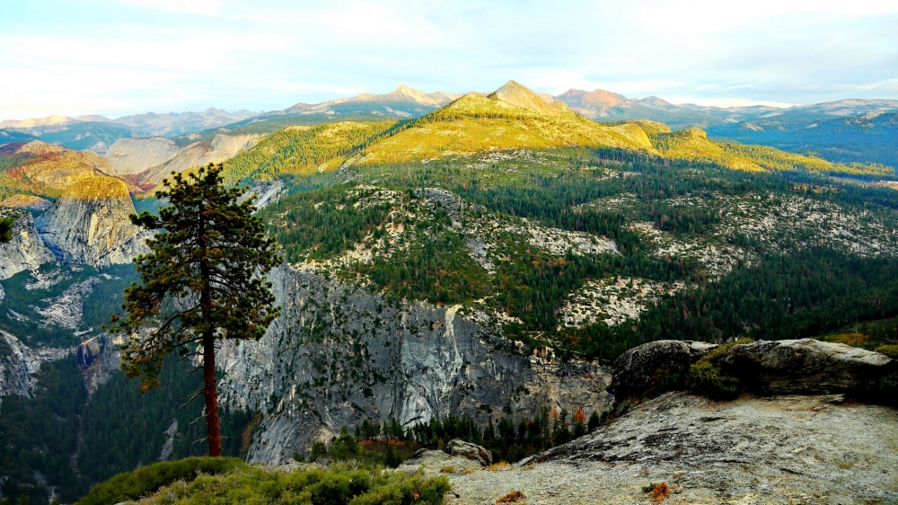 点击大图看下一张：美国加州优山美地国家公园
