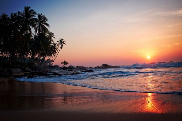点击大图看下一张：风光丽人的海边夕阳风景图片