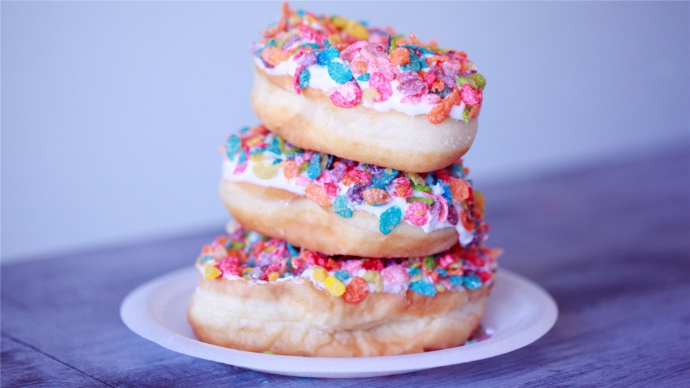 点击大图看下一张：精致美味的甜甜圈图片