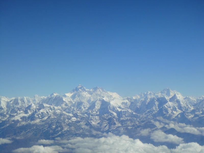 点击大图看下一张：神秘而美丽的喜马拉雅山风景图片