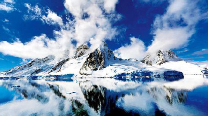 点击大图看下一张：摄人心魄，叹为观止的南极美景