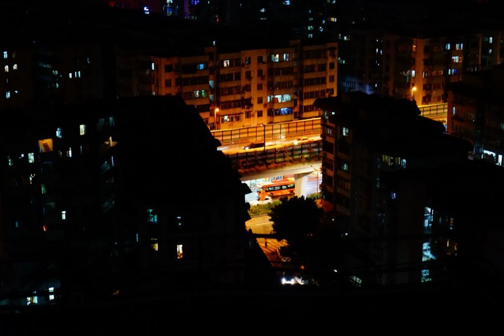 点击大图看下一张：广州老城区真实夜景图片
