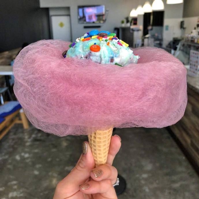 点击大图看下一张：精致可爱的棉花糖卷冰淇淋