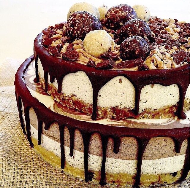点击大图看下一张：一组巧克力芝士蛋糕图片