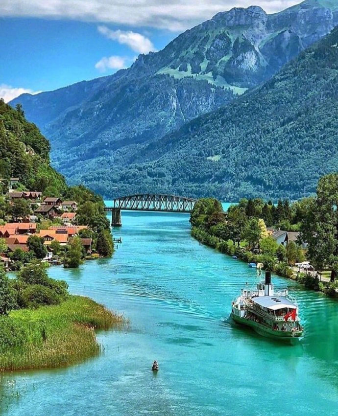 点击大图看下一张：瑞士因特拉肯小镇，静谧的北欧乡村生活