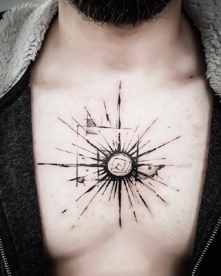 点击大图看下一张：9款好看的指南针指北针主题的纹身作品