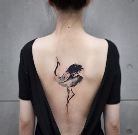 点击大图看下一张：仙鹤刺青 中国风传统水墨仙鹤的纹身图片