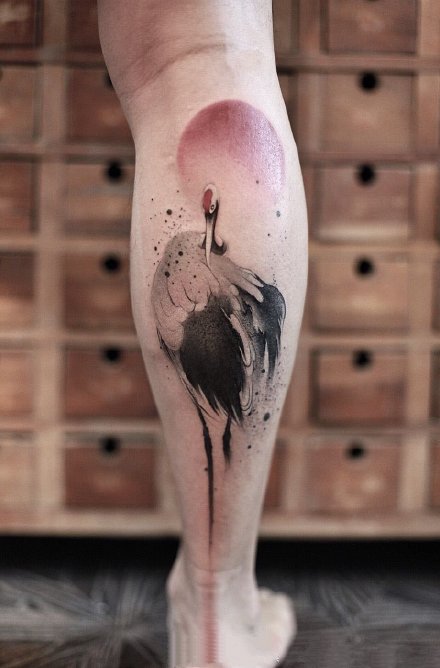 点击大图看下一张：仙鹤刺青 中国风传统水墨仙鹤的纹身图片