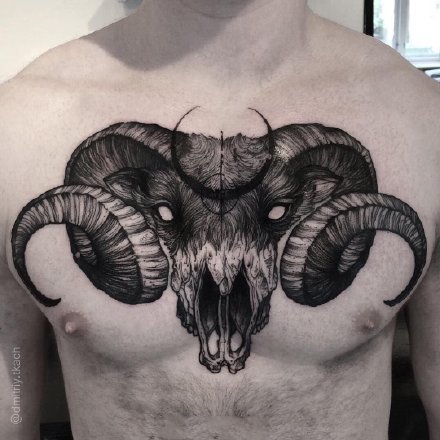 点击大图看下一张：暗黑恶魔羊头的9款纹身图案作品