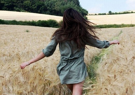 点击大图看下一张:希望你在绝望的深渊能想起我