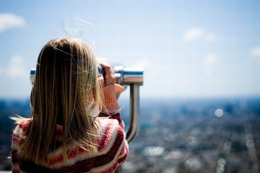 点击大图看下一张:希望你在绝望的深渊能想起我