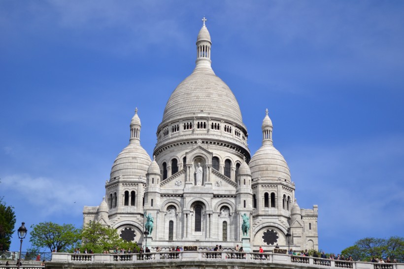 点击大图看下一张：宏伟的建筑巴黎圣母院图片