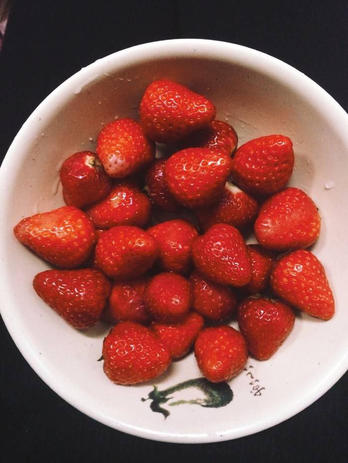 点击大图看下一张：漂亮水果草莓图片大全