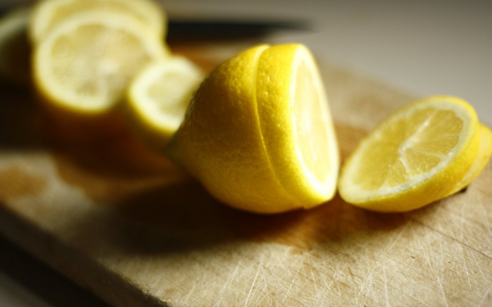 点击大图看下一张：清新唯美的柠檬图片
