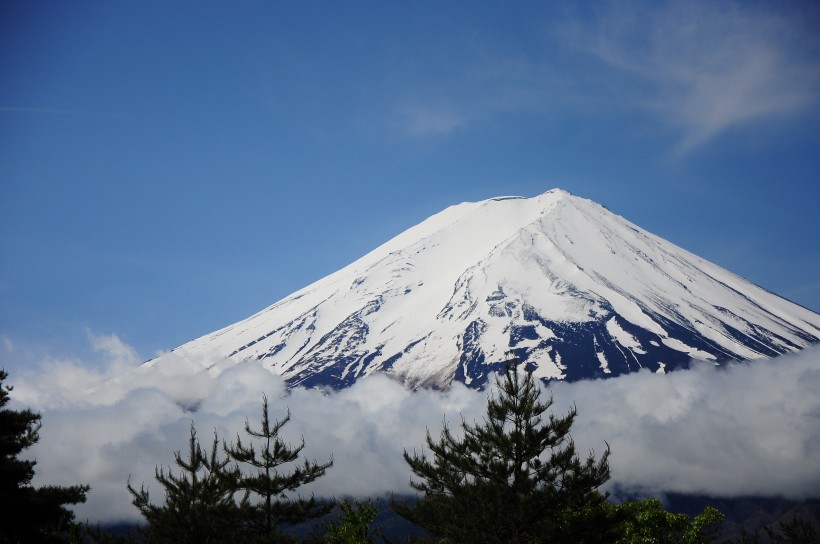 点击大图看下一张：唯美的富士山风景图片欣赏