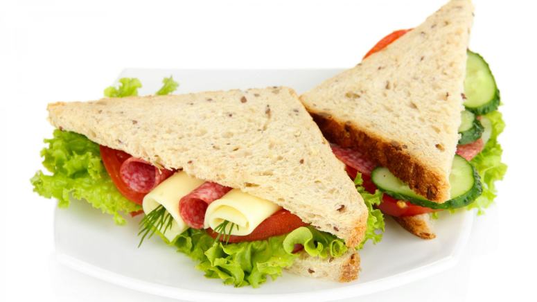 点击大图看下一张：营养美食三明治图片