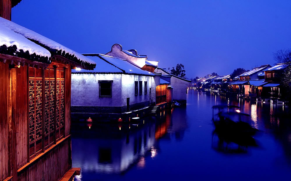 点击大图看下一张：浙江乌镇西栅夜景图片