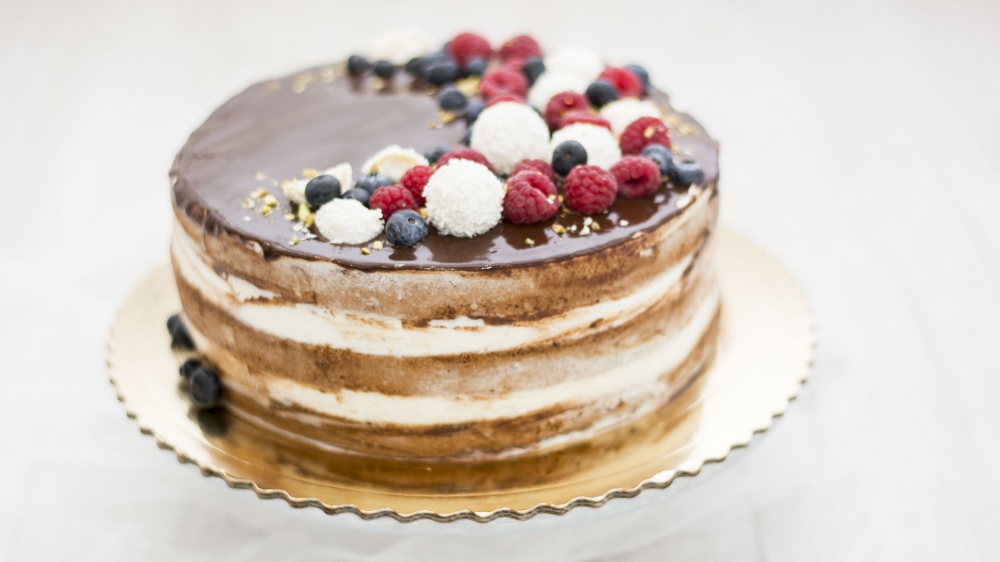 点击大图看下一张：美味精致的蛋糕高清桌面壁纸