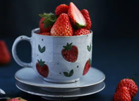 草莓就是一款颜值与美味并存的水果
