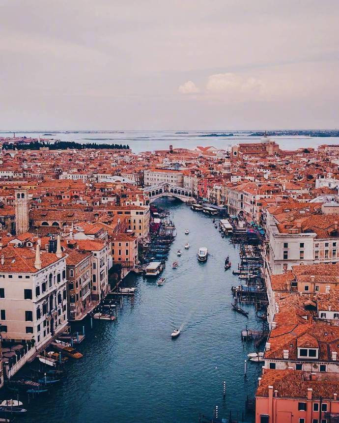 点击大图看下一张：沧桑古老的水上之城——威尼斯