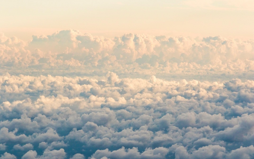 点击大图看下一张：绝美天空云海唯美高清桌面壁纸