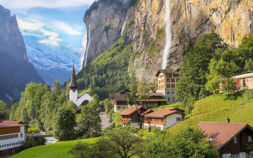 点击大图看下一张：瑞士小镇唯美风景图片电脑壁纸
