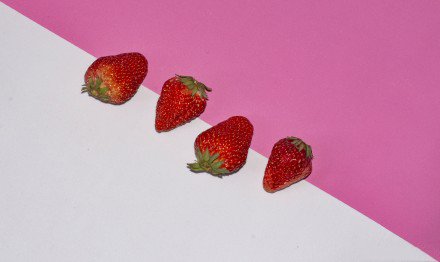 点击大图看下一张：现在是草莓的季节，好看又好吃