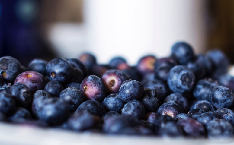 点击大图看下一张：一组营养价值高的蓝莓图片