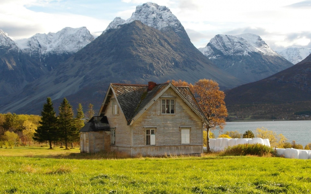 点击大图看下一张：挪威小镇唯美风景图片