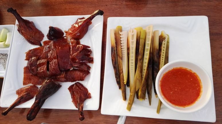 点击大图看下一张：美味诱人的北京烤鸭图片
