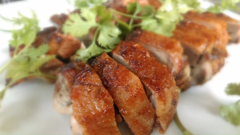 点击大图看下一张：美味诱人的北京烤鸭图片