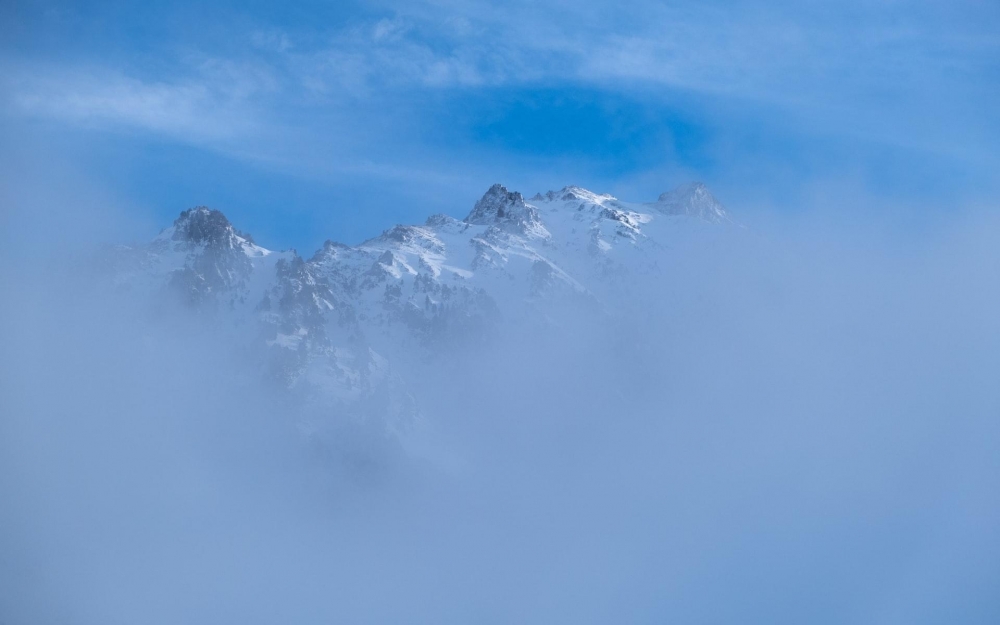 点击大图看下一张：一组皑皑雪山美景图片