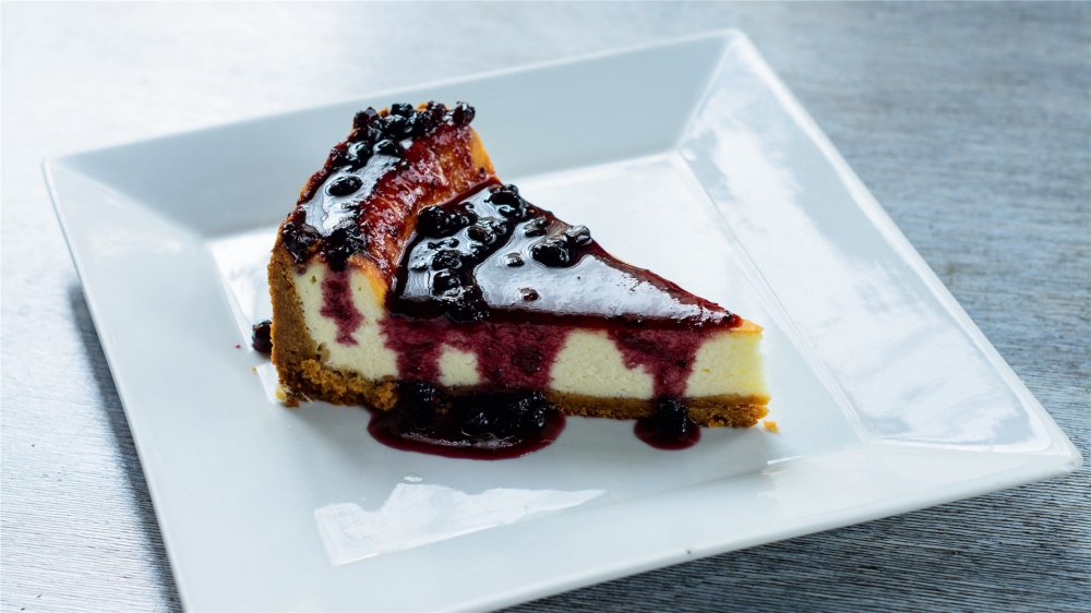 点击大图看下一张：香甜的蛋糕高清图片