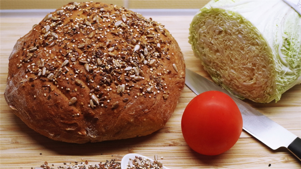 点击大图看下一张：一组健康的杂粮面包图片