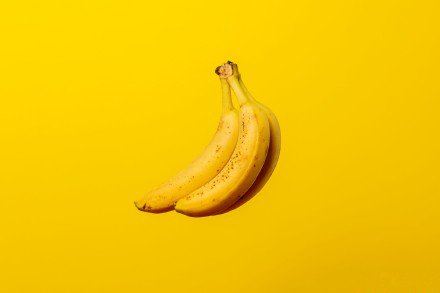 点击大图看下一张：一组小清新感的香蕉图片欣赏