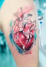 好看的8款心脏纹身作品图片
