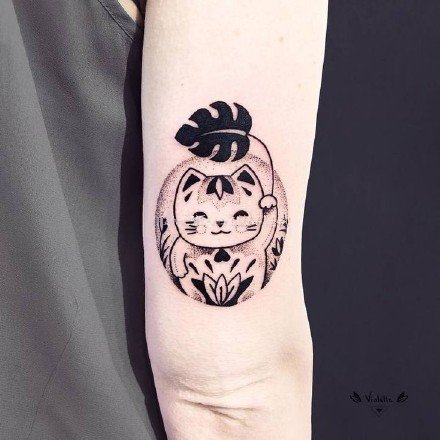 点击大图看下一张：很可爱的小招财猫纹身图片