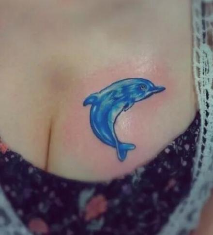 点击大图看下一张：精美好看的9款海豚小纹身图案