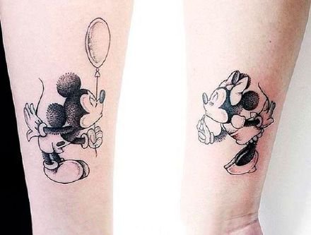 点击大图看下一张：米老鼠米奇米莉的情侣纹身图片