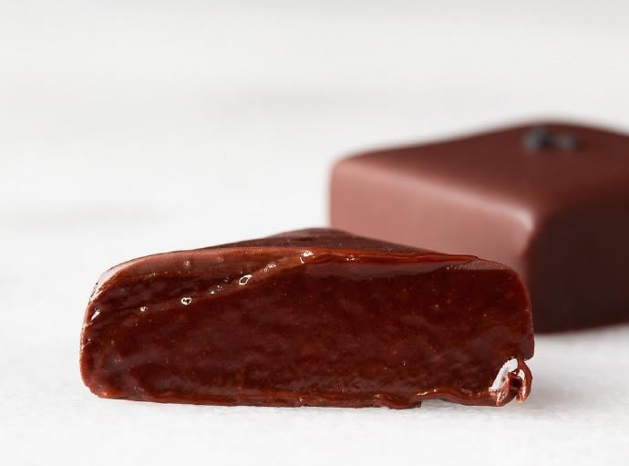 点击大图看下一张：香甜醇厚的巧克力图片