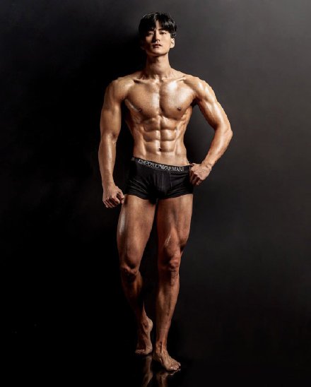 点击大图看下一张：一组帅气的韩国肌肉帅哥摄影图片